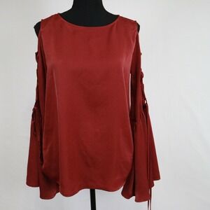 RO & DE Top Womens XS Cold Shoulder Blouse Shirt Red Cordovan Flounce Sleeve NWT